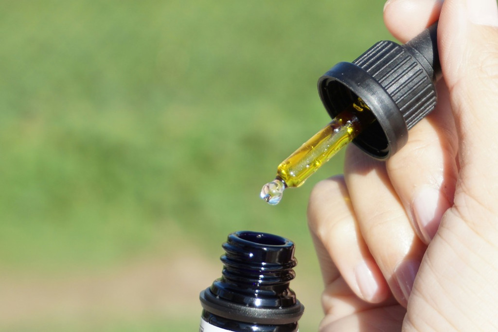 Illustration sur l’utilisation de l’huile de CBD