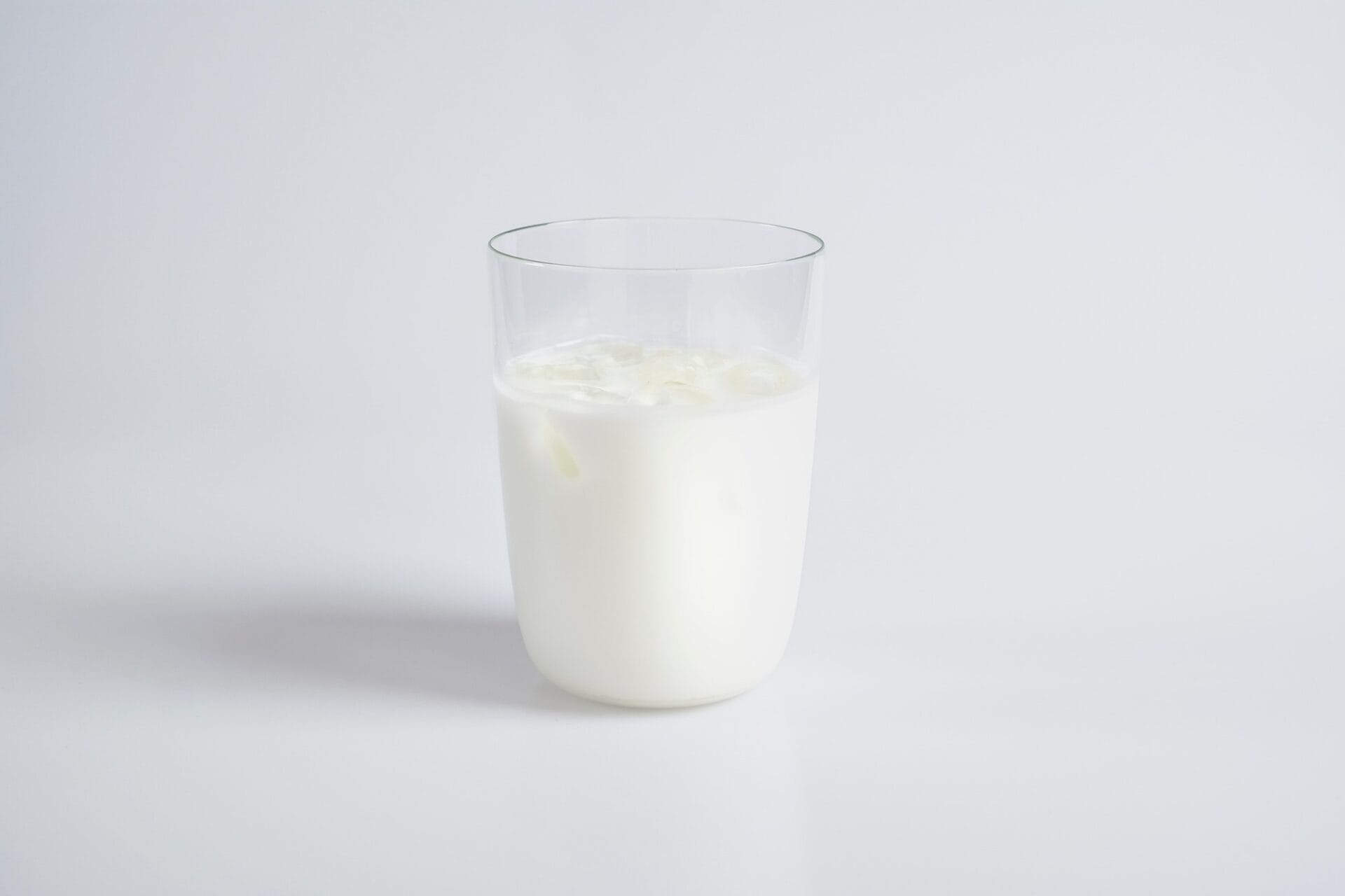 Verre de lait de chanvre
